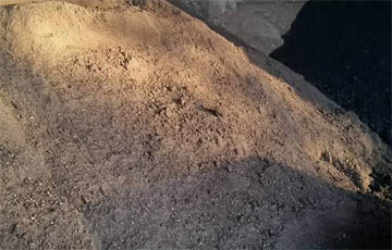 Dry topsoil delivered to Plymouth or Torbay in Devon